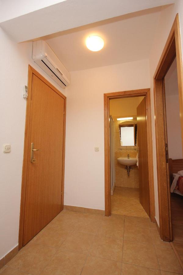 Apartments And Rooms By The Sea Zaglav, Dugi Otok - 8144 ซาลี ภายนอก รูปภาพ