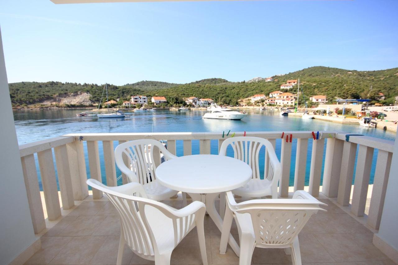 Apartments And Rooms By The Sea Zaglav, Dugi Otok - 8144 ซาลี ภายนอก รูปภาพ