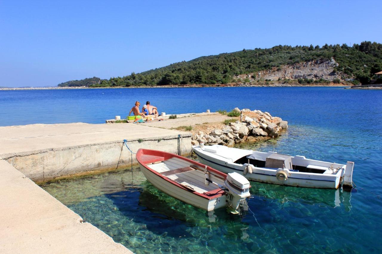 Apartments And Rooms By The Sea Zaglav, Dugi Otok - 8144 ซาลี ภายนอก รูปภาพ